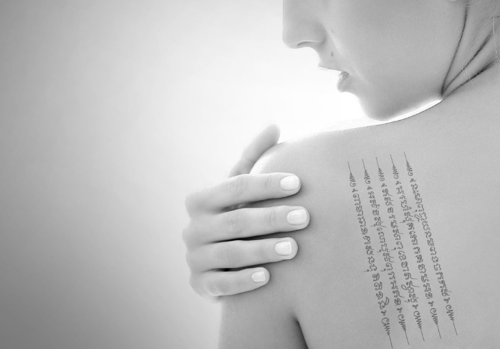 Hah-Taew-Sak-Yant-Epaule